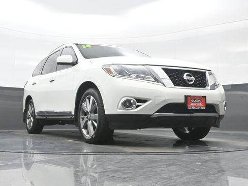 Used 2014 Nissan Pathfinder Platinum w/ Platinum Premium Package image 38
