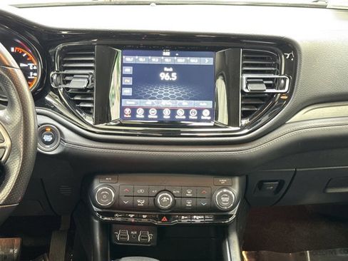 Used 2022 Dodge Durango SXT image 23