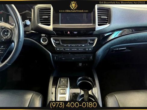 Used 2017 Honda Pilot Touring image 14