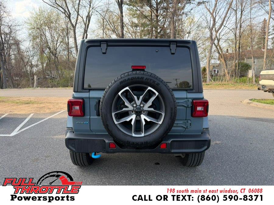 Used 2024 Jeep Wrangler Unlimited w/ Convenience Group AWD/4WD image 8