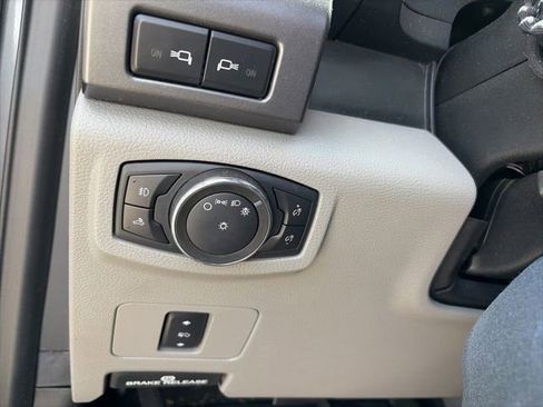 Used 2021 Ford F250 XLT w/ XLT Premium Package AWD/4WD image 16
