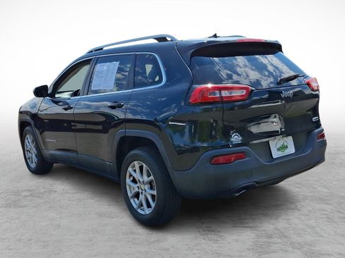 Used 2016 Jeep Cherokee Latitude FWD image 4