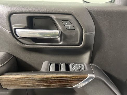 Used 2022 GMC Sierra 1500 SLE image 9