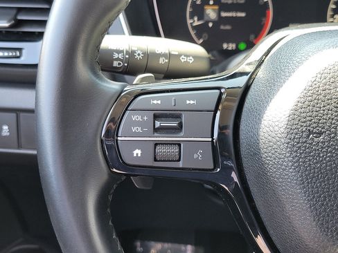 Used 2023 Honda Pilot EX-L image 22