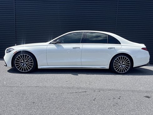 Used 2023 Mercedes-Benz S 580 4MATIC Sedan image 2