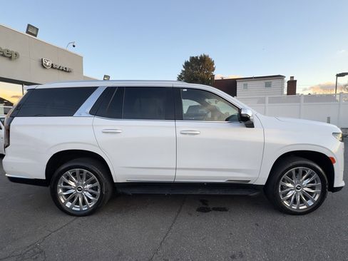 Used 2023 Cadillac Escalade Premium Luxury image 8