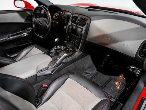 Used 2013 Chevrolet Corvette 427 w/ 1SC Preferred Equipment Group RWD image 26