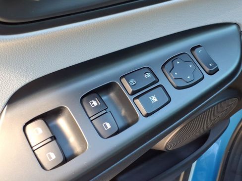 Used 2022 Hyundai Kona SEL FWD image 11