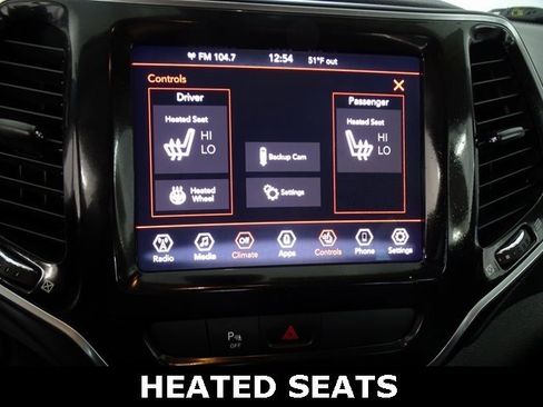 Used 2020 Jeep Cherokee Limited image 15