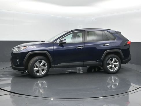 Used 2021 Toyota RAV4 Limited image 4