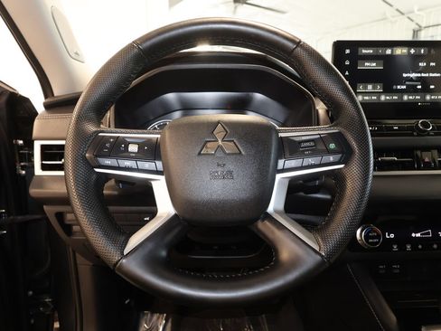 Used 2025 Mitsubishi Outlander SE AWD/4WD image 10