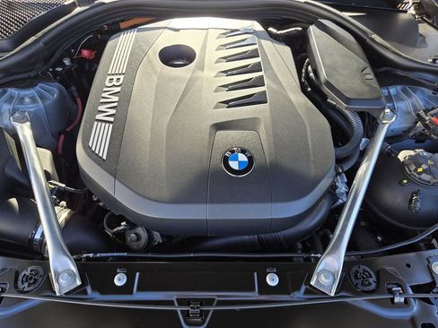 Certified 2026 BMW 550e xDrive w/ Premium Package AWD/4WD image 35