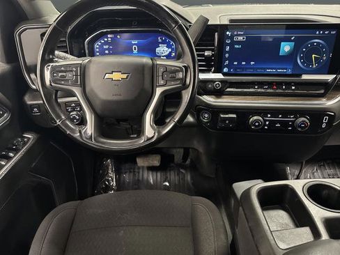 Used 2024 Chevrolet Silverado 2500 LT image 5