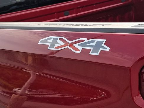 Certified 2021 Chevrolet Silverado 1500 LT AWD/4WD image 31