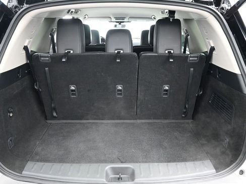 Used 2024 Nissan Pathfinder SL image 11