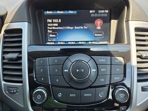 Used 2015 Chevrolet Cruze LT image 15