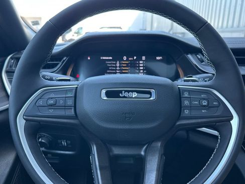 New 2026 Jeep Grand Cherokee L 4WD image 25