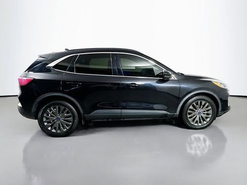 Used 2020 Ford Escape Titanium w/ Titanium Premium Package 2.0 image 5