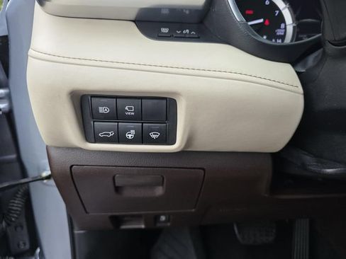 Used 2022 Toyota Highlander Platinum FWD image 30