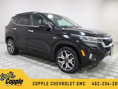 Used 2023 Kia Seltos SX w/ SX Sunroof Package AWD/4WD image 1