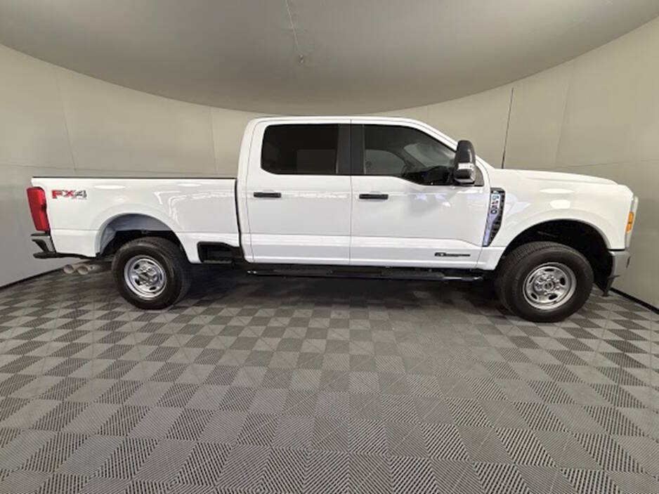 Used 2023 Ford F250 XL w/ FX4 Off-Road Package AWD/4WD image 11
