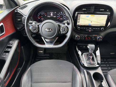 Used 2021 Kia Soul Turbo FWD image 14