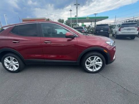 Certified 2023 Buick Encore GX Preferred w/ Cold Weather Comfort Package AWD/4WD image 9