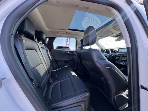 Used 2022 Ford Escape Titanium w/ Class II Trailer Tow Package AWD/4WD image 7