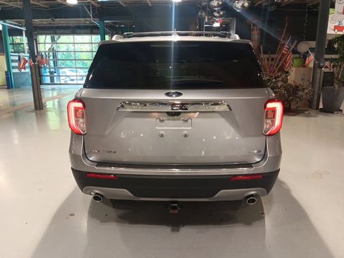 Used 2020 Ford Explorer Limited AWD/4WD image 12