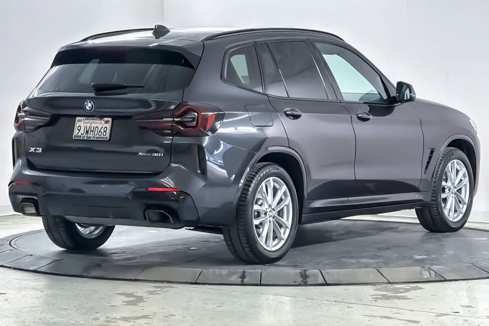 Used 2023 BMW X3 xDrive30i w/ M Sport Package AWD/4WD image 2