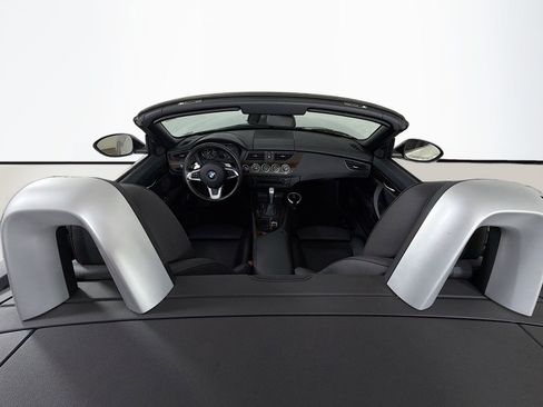 Used 2011 BMW Z4 sDrive30i RWD image 9