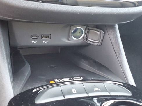 New 2026 Buick Envista Sport Touring w/ Convenience I Package FWD image 23