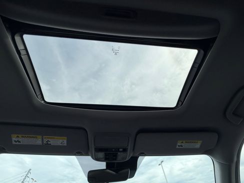 Used 2020 Honda Pilot Touring image 33