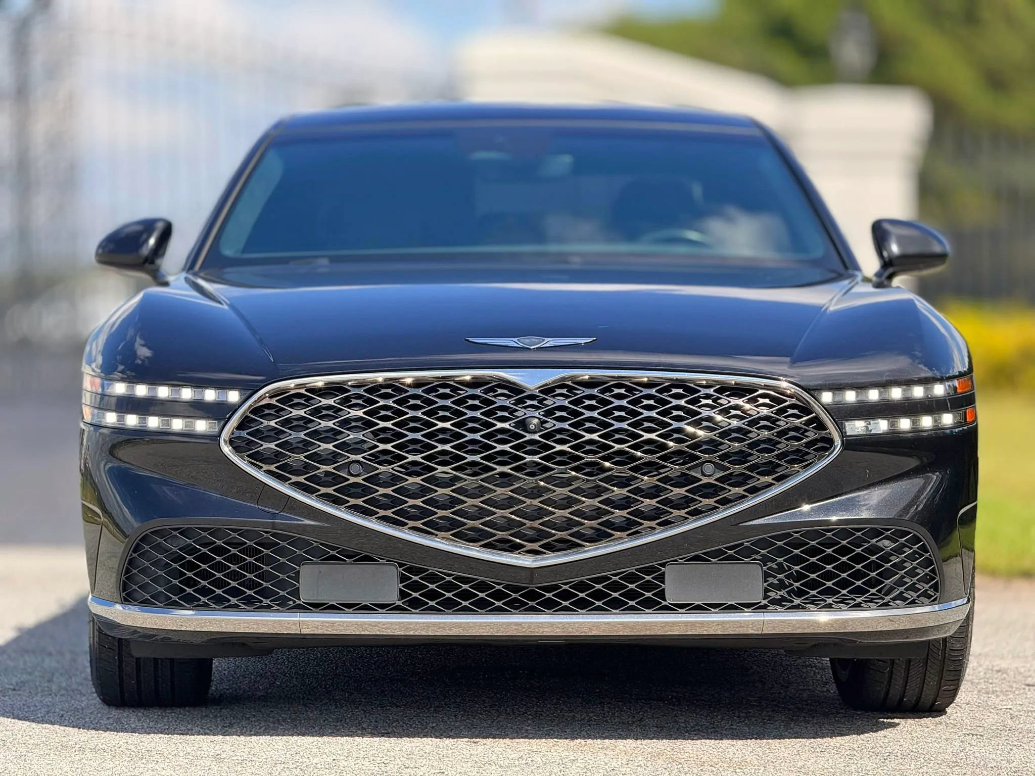 Used 2023 Genesis G90 3.5T AWD/4WD image 3