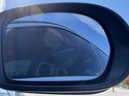 Used 2021 Mercedes-Benz GLC 300 4MATIC w/ AMG Line image 33