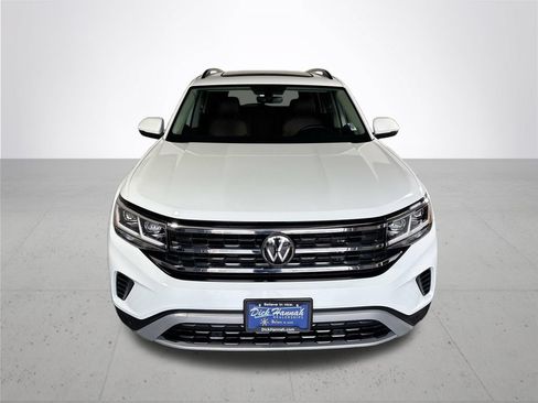 Certified 2023 Volkswagen Atlas SE w/ Panoramic Sunroof Package AWD/4WD image 3