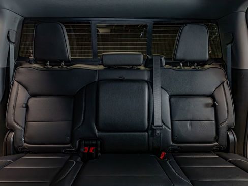 Used 2025 GMC Sierra 3500 Denali w/ Denali Reserve Package image 28