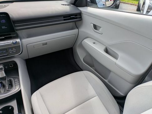 Used 2025 Hyundai Kona SEL AWD/4WD image 18