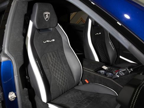 Used 2024 Lamborghini Urus Performante image 39