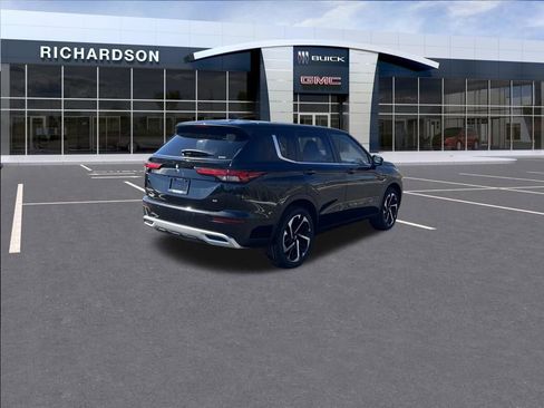 Used 2023 Mitsubishi Outlander SE Black Edition image 5