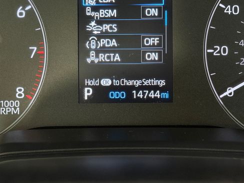 Used 2024 Toyota Corolla LE w/ LE Convenience Package FWD image 21