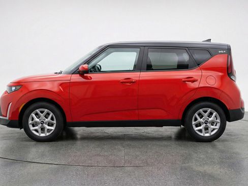 Used 2025 Kia Soul LX w/ LX Technology Package FWD image 4
