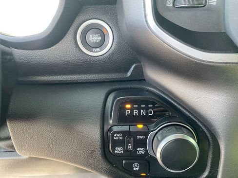 Used 2020 RAM 1500 Big Horn AWD/4WD image 17