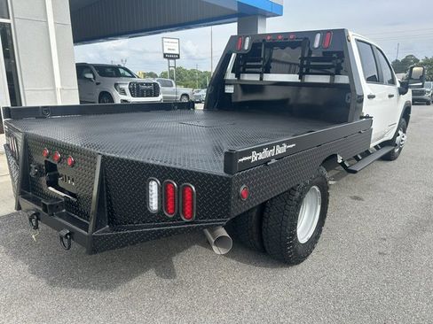 Used 2025 GMC Sierra 3500 Pro w/ Convenience Package AWD/4WD image 5