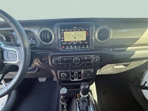 Used 2023 Jeep Wrangler Sahara image 15