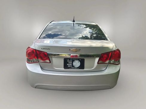 Used 2012 Chevrolet Cruze LS w/ Connectivity Package FWD image 13
