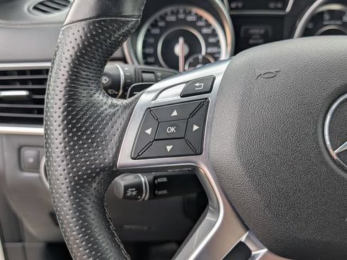 Used 2015 Mercedes-Benz GL 63 AMG 4MATIC image 27