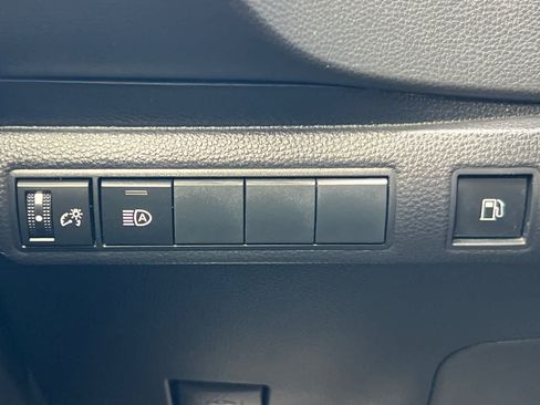 Used 2023 Toyota Corolla LE w/ Carpet Mat Package (TMS) FWD image 27