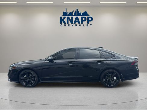 Used 2024 Honda Accord Sport image 2