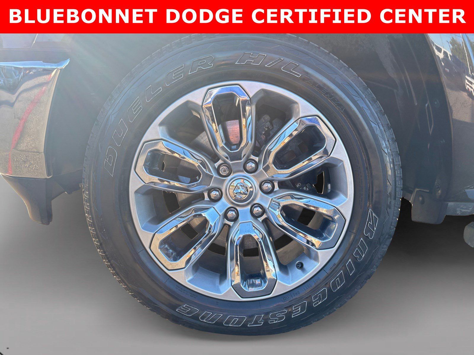 Used 2019 RAM 1500 Laramie w/ Off Road Group AWD/4WD image 9